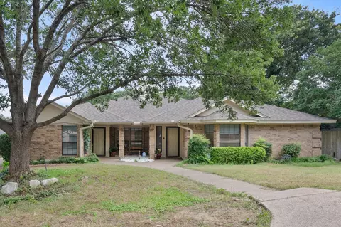 7804 Laver Ct, Fort Worth, TX 76112
