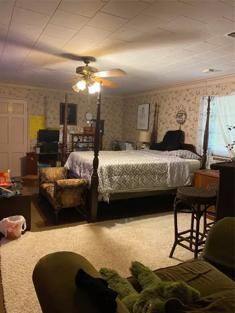 Bedroom - 801 E Hospital St, San Augustine, TX 75972 photo 2 of 9