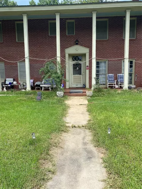 801 E Hospital St, San Augustine, TX 75972