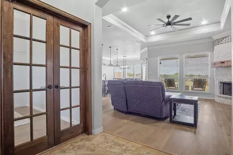 Entry Way - 304 Spring View Ct, Springtown, TX 76082 photo 1 of 3