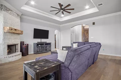 Living - 304 Spring View Ct, Springtown, TX 76082 photo 1 of 3