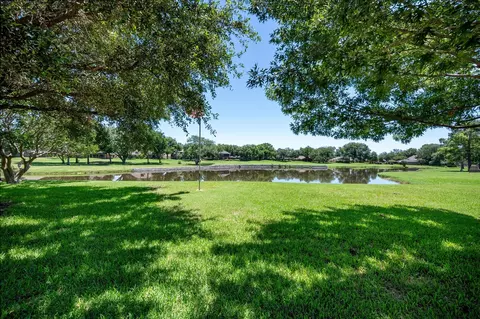 1600 Meadow Crest Ln, Mansfield, TX 76063