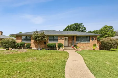 2017 Sylvan Dr, Garland, TX 75040