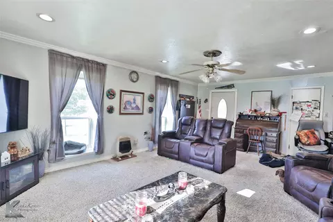 Living - 105 Sandy Ln, Clyde, TX 79510 photo 3 of 3