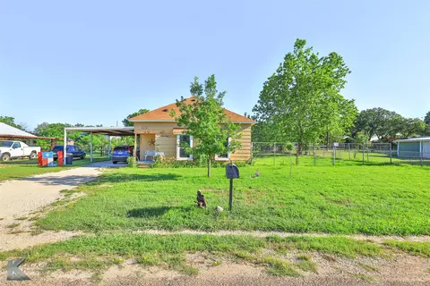 Exterior - 105 Sandy Ln, Clyde, TX 79510 photo 1 of 10