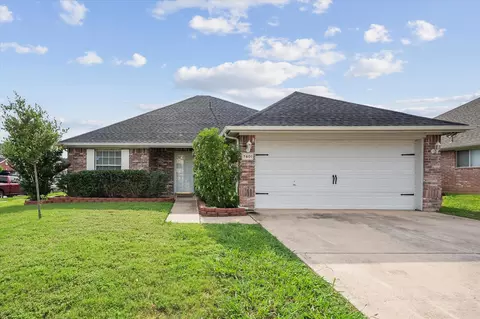 7401 Quail Point Ln, Arlington, TX 76002