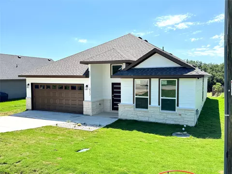 2717 San Gabriel Dr, Granbury, TX 76048