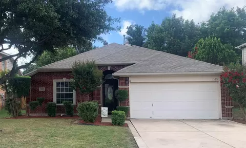 1105 Hillwood Dr, Saginaw, TX 76179