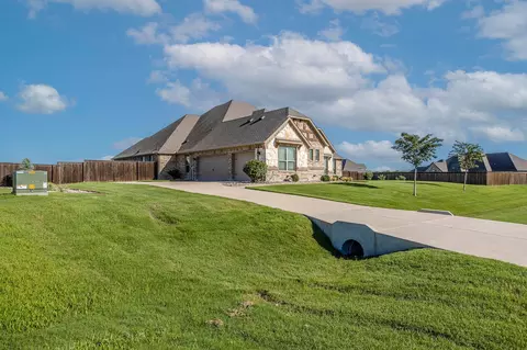 1720 Salado Trl, Waxahachie, TX 75165