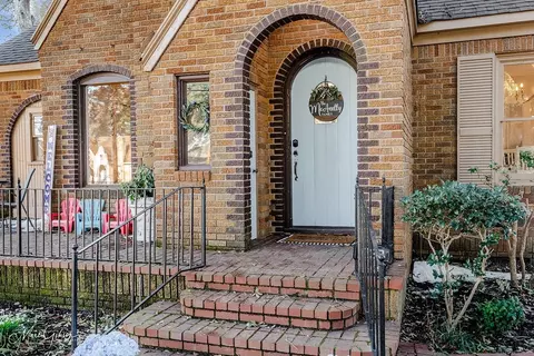 239 Patton, Shreveport, LA 71105