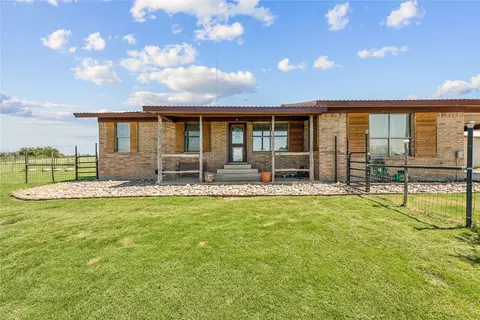 407 Friendly A County Rd, Stephenville, TX 76401