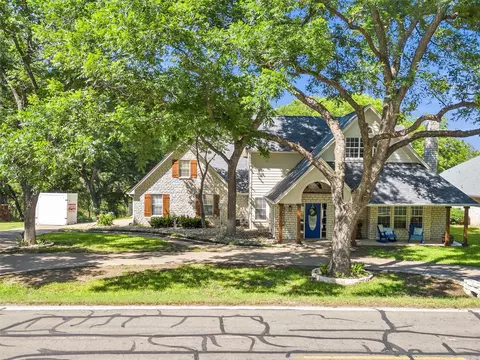 8612 Ravenswood Rd, Granbury, TX 76049