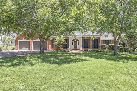 2013 Briar Hill Rd, Argyle, TX 76226