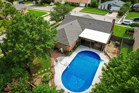 3116 Spring Grove Dr, Bedford, TX 76021