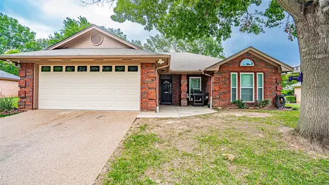 210 Mesquite St, Weatherford, TX 76086