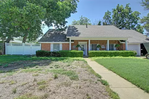 1211 Glenhaven Dr, Cleburne, TX 76033