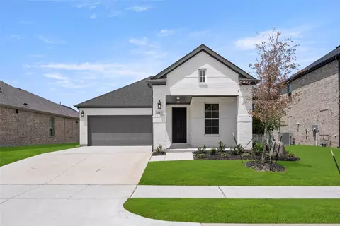 921 Hawthorn Ln, Mansfield, TX 76063
