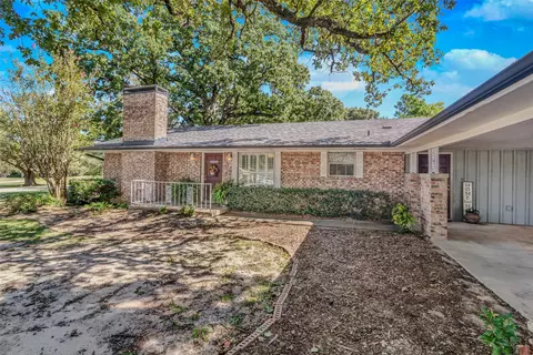 131 Hideaway Ln E, Hideaway, TX 75771