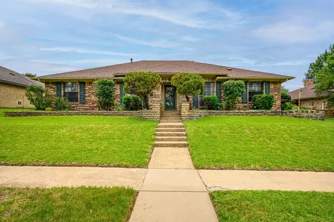 5005 Vera Cruz Dr, Garland, TX 75043