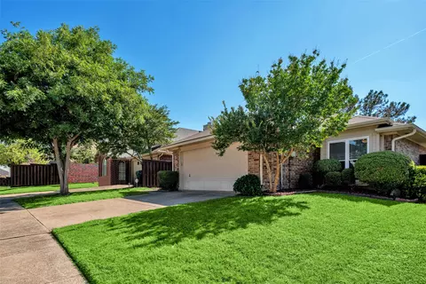 5013 Grand Villa Ln, Garland, TX 75044