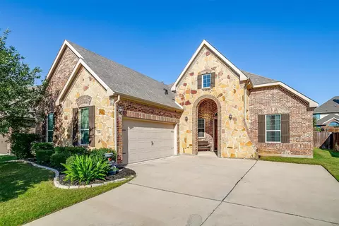1189 Barberry Dr, Burleson, TX 76028