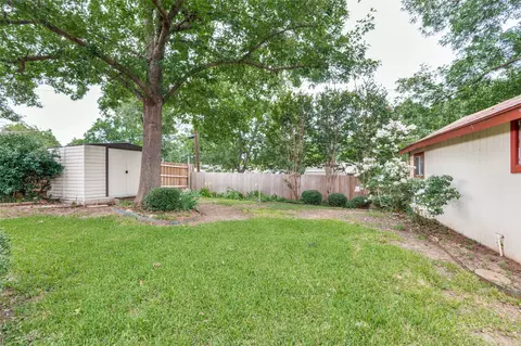 1200 Glenn Dr, Euless, TX 76039 photo 17