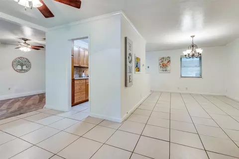 1200 Glenn Dr, Euless, TX 76039 photo 3