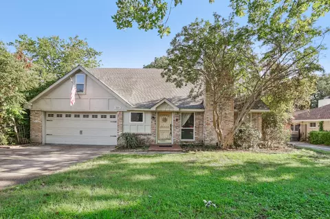 5609 Oak Brook Rd, Arlington, TX 76016