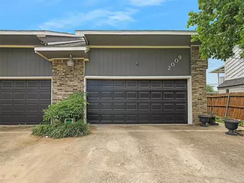 2009 Fleur De Lis Ct, Arlington, TX 76012
