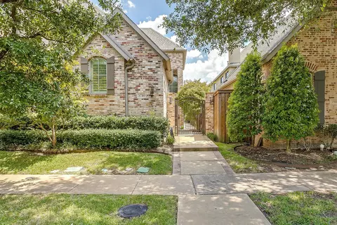 3710 Fairfax Ave, Dallas, TX 75209