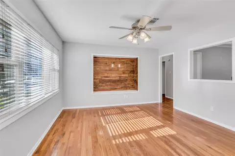 706 Clebud Dr, Euless, TX 76040 photo 5