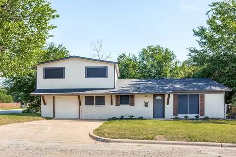 4901 Alandale Dr, Forest Hill, TX 76119