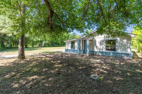 700 S Ocean Dr, Campbell, TX 75422