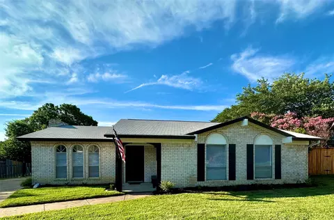2601 Brockgreen Ct, Arlington, TX 76014