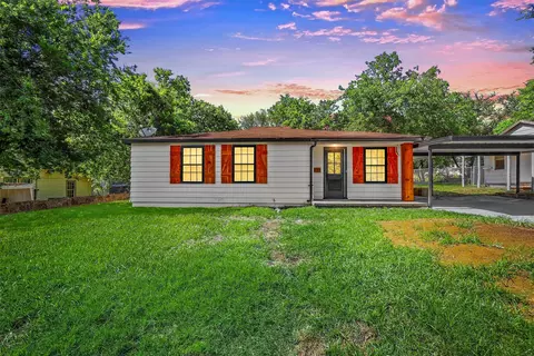 417 Throckmorton St, Weatherford, TX 76086