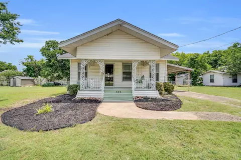 606 S 4th St, Midlothian, TX 76065