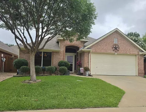 2312 Clermont Ln, Denton, TX 76205