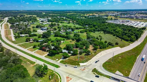 317 Center Point Rd, Weatherford, TX 76087