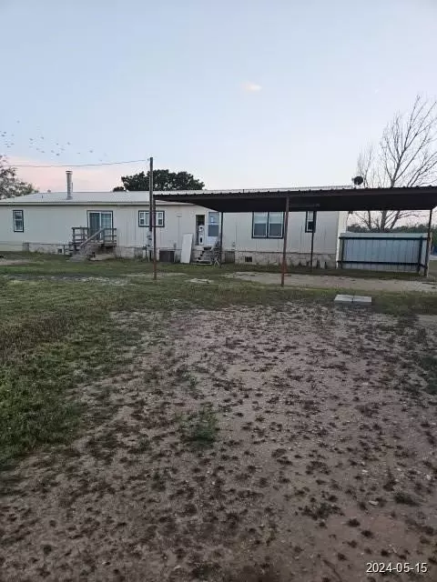 1301 Savell St, Sonora, TX 76950 photo 2