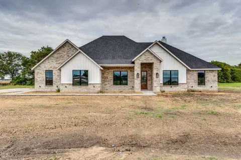 1241 Glade St, Palmer, TX 75152