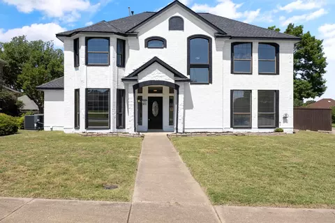 101 Boulder Creek Dr, Desoto, TX 75115