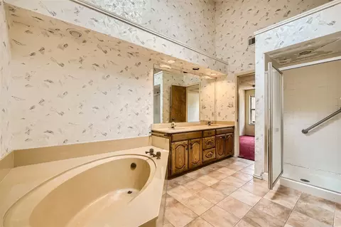 2300 Christopher Ln, Euless, TX 76040 photo 20