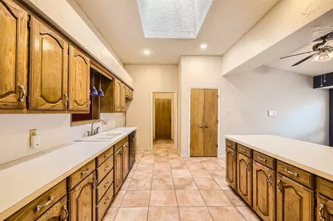 2300 Christopher Ln, Euless, TX 76040 photo 12