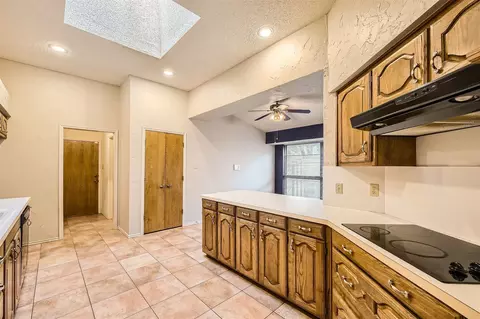 2300 Christopher Ln, Euless, TX 76040 photo 11