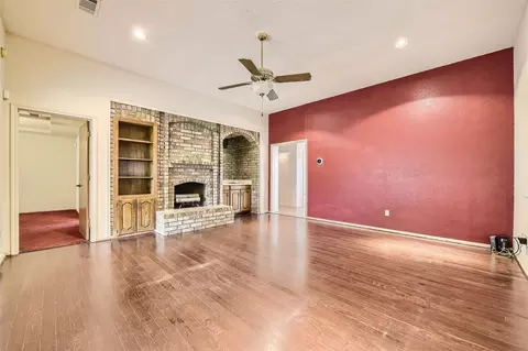 2300 Christopher Ln, Euless, TX 76040 photo 5