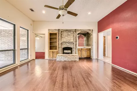 2300 Christopher Ln, Euless, TX 76040 photo 7