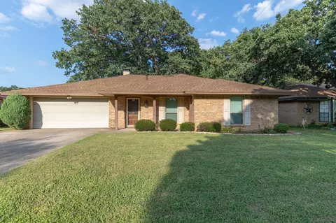 3510 Manana Dr, Grand Prairie, TX 75050