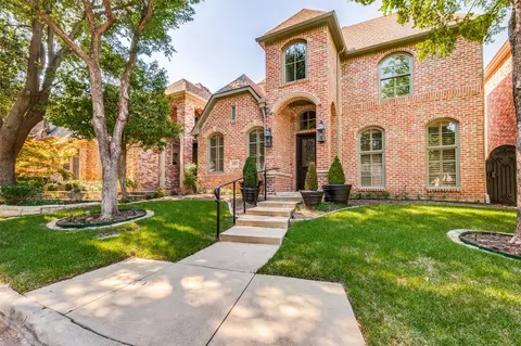 11833 Brookhill Ln, Dallas, TX 75230