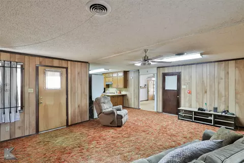 Living - 614 Sandy Ln, Clyde, TX 79510 photo 5 of 7
