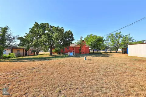 Exterior - 614 Sandy Ln, Clyde, TX 79510 photo 6 of 7